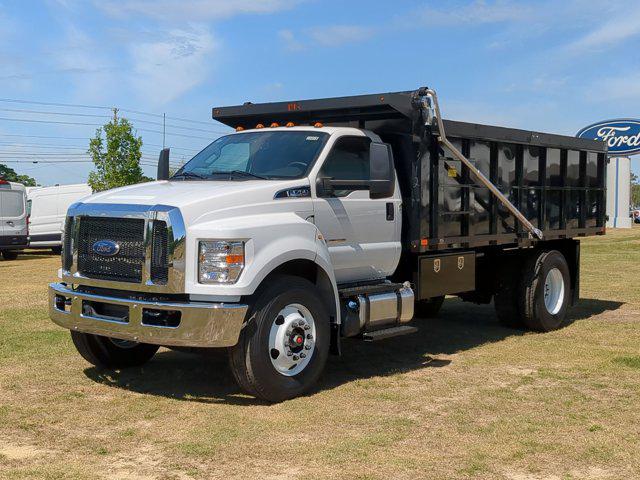 2027 Ford F-750 Base