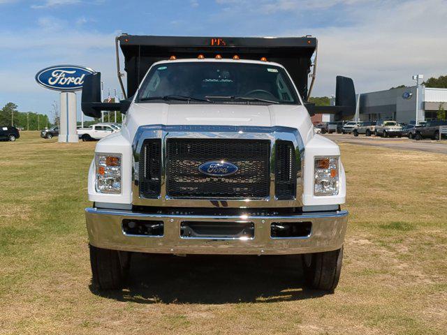 2027 Ford F-750 Base