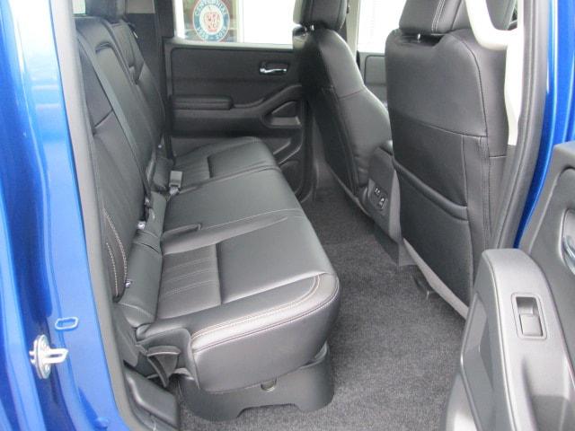 2025 Nissan Frontier Crew Cab SL 4x4