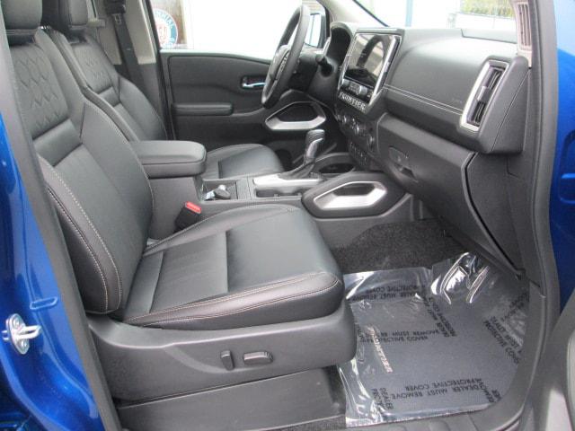 2025 Nissan Frontier Crew Cab SL 4x4