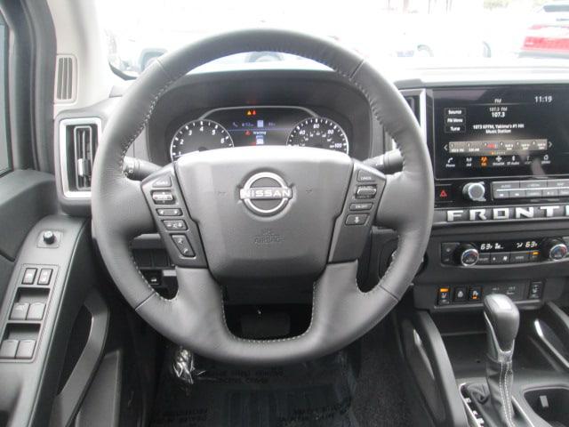 2025 Nissan Frontier Crew Cab SL 4x4