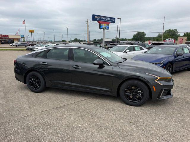 2026 Kia K5 LXS FWD