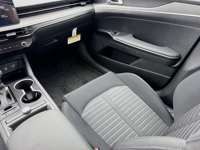 2026 Kia K5 LXS FWD