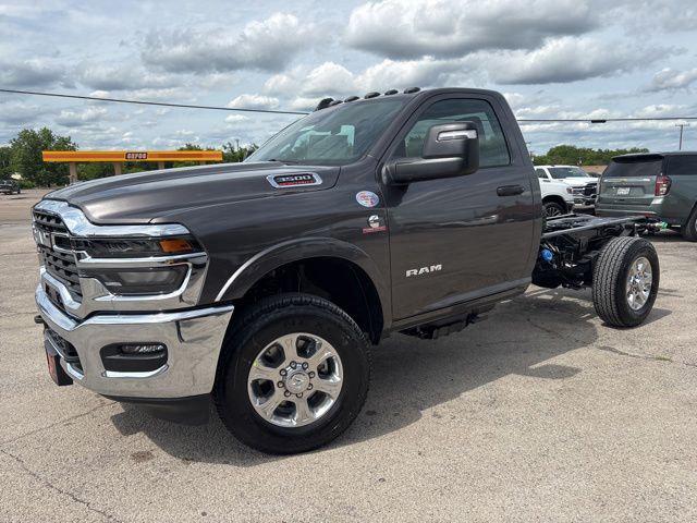 2026 RAM Ram 3500 Chassis Cab RAM 3500 BIG HORN CHASSIS REGULAR CAB 4X4 60 CA