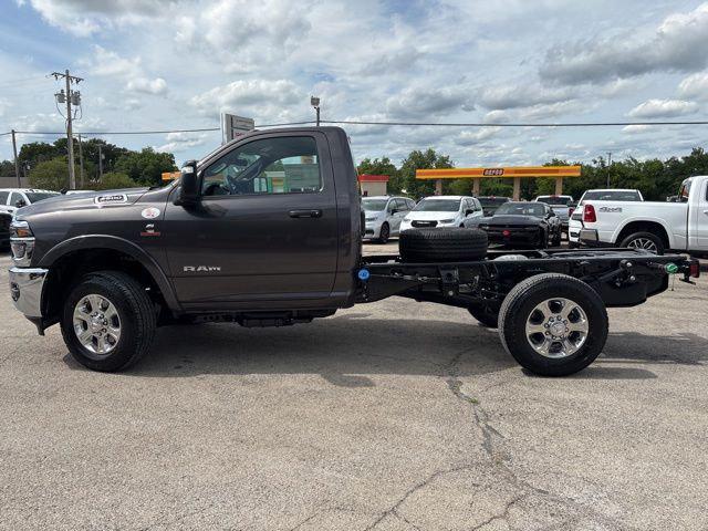 2026 RAM Ram 3500 Chassis Cab RAM 3500 BIG HORN CHASSIS REGULAR CAB 4X4 60 CA