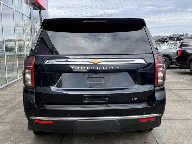 2022 Chevrolet Suburban 4WD LT
