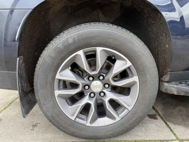 2022 Chevrolet Suburban 4WD LT