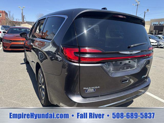 2023 Chrysler Pacifica Hybrid Touring L