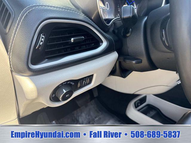 2023 Chrysler Pacifica Hybrid Touring L