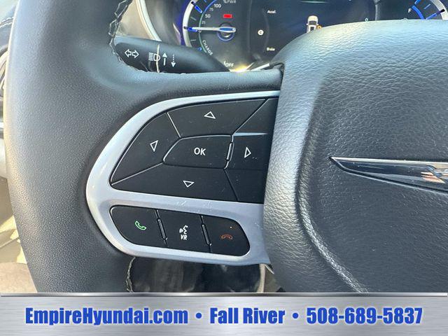 2023 Chrysler Pacifica Hybrid Touring L