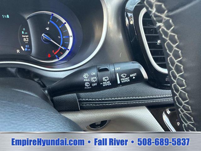2023 Chrysler Pacifica Hybrid Touring L