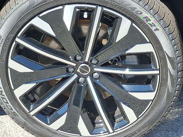 2026 Volvo XC90 Plug-In Hybrid Ultra, T8 AWD, Electric/Gasoline, Bright, 6 Seats