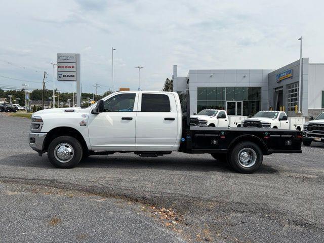2026 RAM 3500 Chassis RAM 3500 TRADESMAN CREW CAB CHASSIS 4X4 60 CA