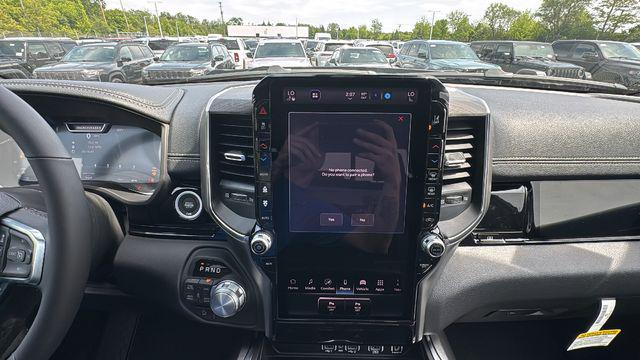 2026 Ram 1500 Laramie Crew Cab 4x4 5'7" Box