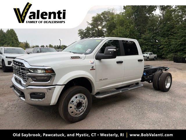 2026 RAM 5500 Chassis RAM 5500 BIG HORN CHASSIS CREW CAB 4X4 60 CA