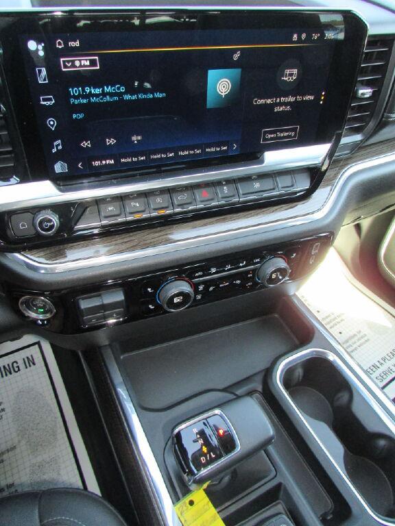 2023 Chevrolet Silverado 1500 4WD Crew Cab Short Bed RST