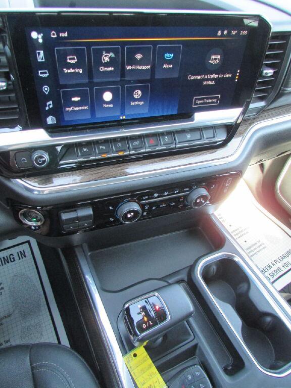 2023 Chevrolet Silverado 1500 4WD Crew Cab Short Bed RST