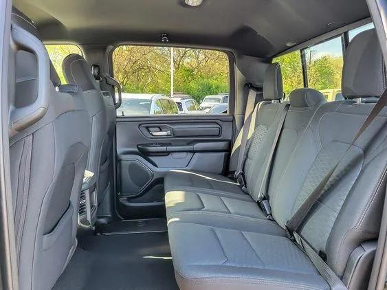 2026 Ram 1500 Express Crew Cab 4x4 5'7" Box