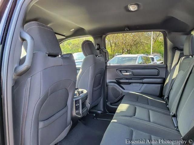 2026 Ram 1500 Express Crew Cab 4x4 5'7" Box