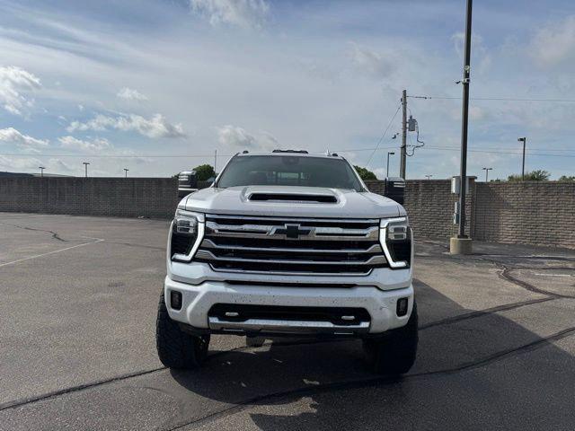 2024 Chevrolet Silverado 2500HD 4WD Crew Cab Standard Bed High Country