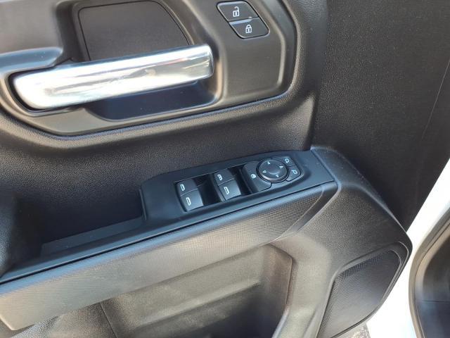 2024 Chevrolet Silverado 1500 4WD Crew Cab Short Bed Custom
