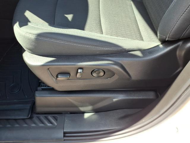 2024 Chevrolet Silverado 1500 4WD Crew Cab Short Bed Custom