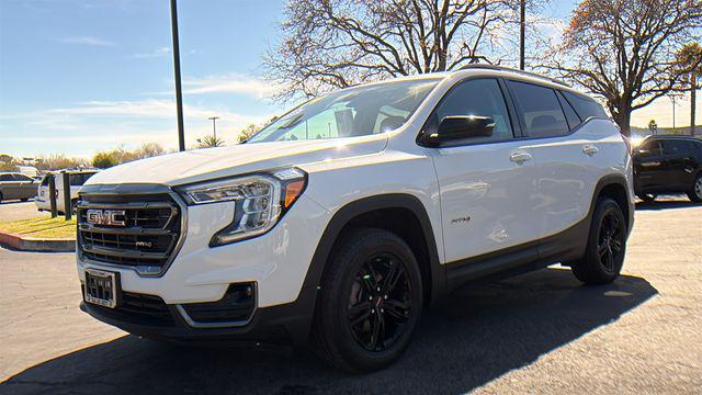 2024 GMC Terrain AWD AT4