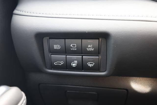 2022 Toyota Highlander Hybrid Platinum