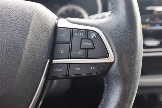 2022 Toyota Highlander Hybrid Platinum