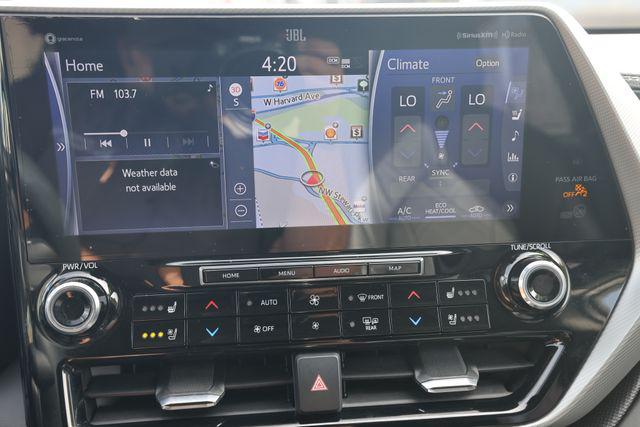 2022 Toyota Highlander Hybrid Platinum