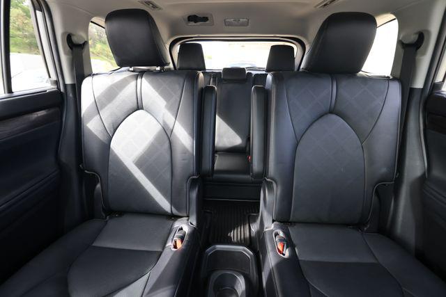 2022 Toyota Highlander Hybrid Platinum