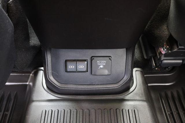 2022 Toyota Highlander Hybrid Platinum