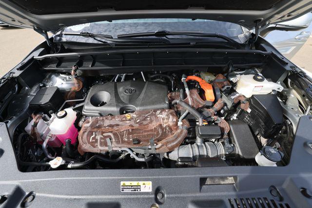 2022 Toyota Highlander Hybrid Platinum