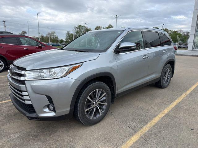 2019 Toyota Highlander XLE for sale in Jasper, IN