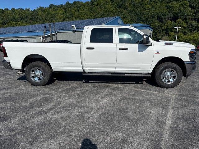 2026 RAM Ram 3500 RAM 3500 TRADESMAN CREW CAB 4X4 8 BOX