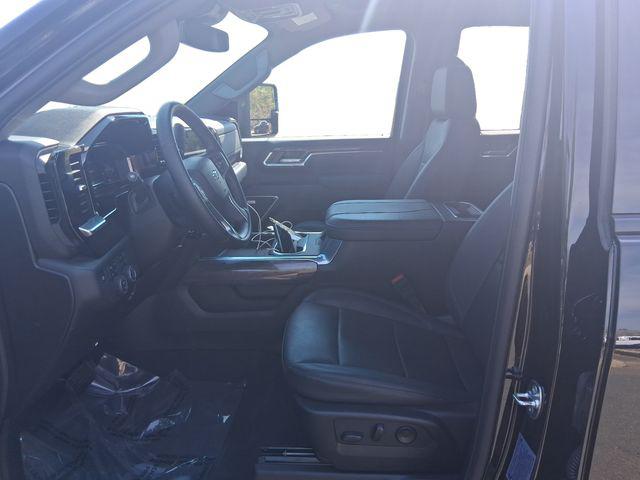 2025 Chevrolet Silverado 2500HD 4WD Crew Cab Standard Bed LTZ