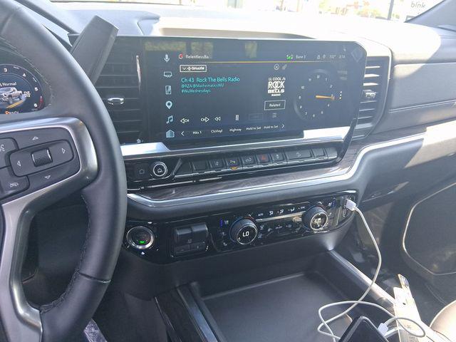2025 Chevrolet Silverado 2500HD 4WD Crew Cab Standard Bed LTZ