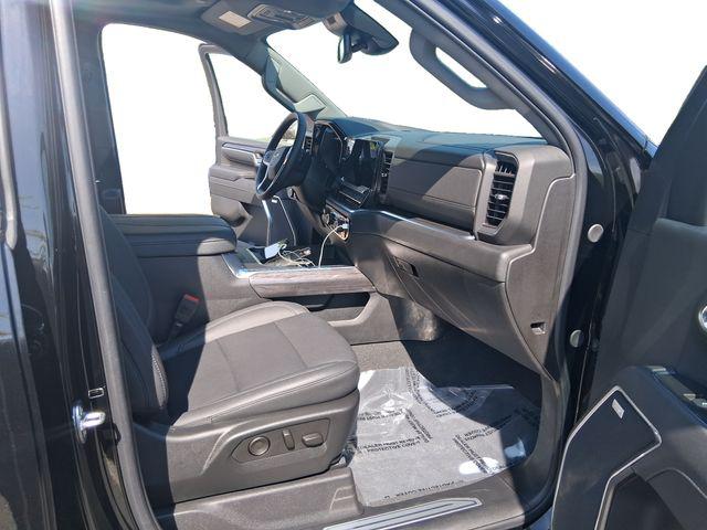2025 Chevrolet Silverado 2500HD 4WD Crew Cab Standard Bed LTZ