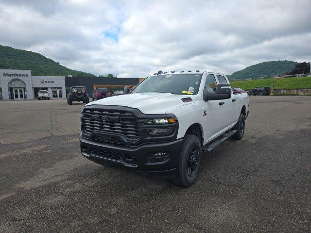 2026 RAM Ram 3500 RAM 3500 TRADESMAN CREW CAB 4X4 64 BOX