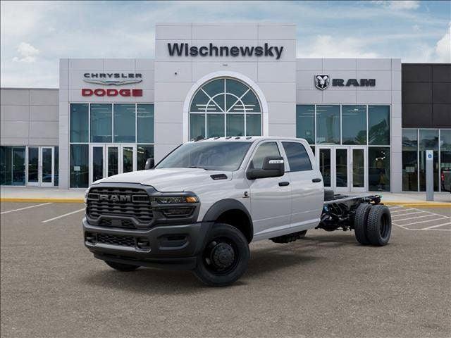 2026 RAM 5500 Chassis RAM 5500 TRADESMAN CHASSIS CREW CAB 4X4 84 CA