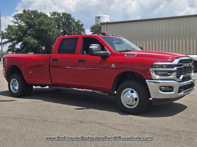 2026 RAM Ram 3500 RAM 3500 TRADESMAN CREW CAB 4X4 8 BOX