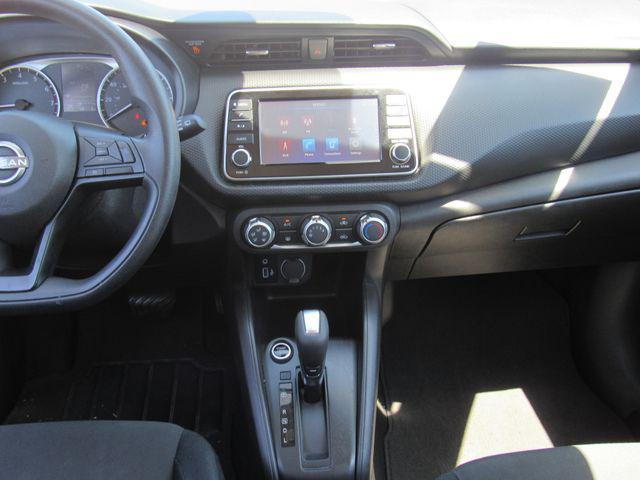 2024 Nissan Kicks S Xtronic CVT
