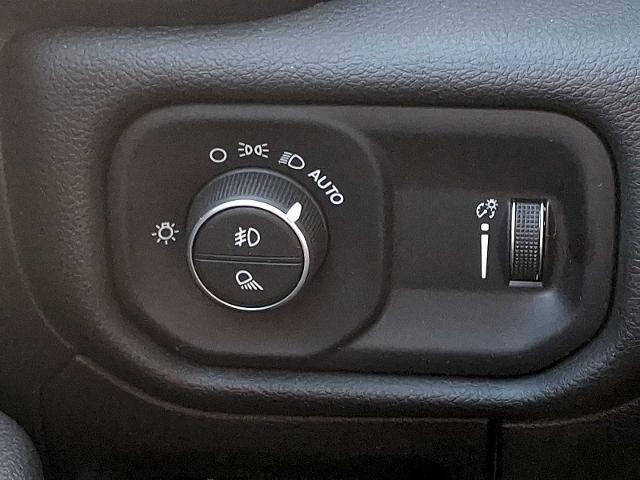 2024 Ram 1500 Big Horn Crew Cab 4x4 64 Box