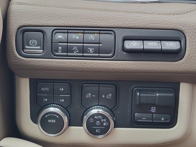 2023 GMC Yukon 4WD Denali