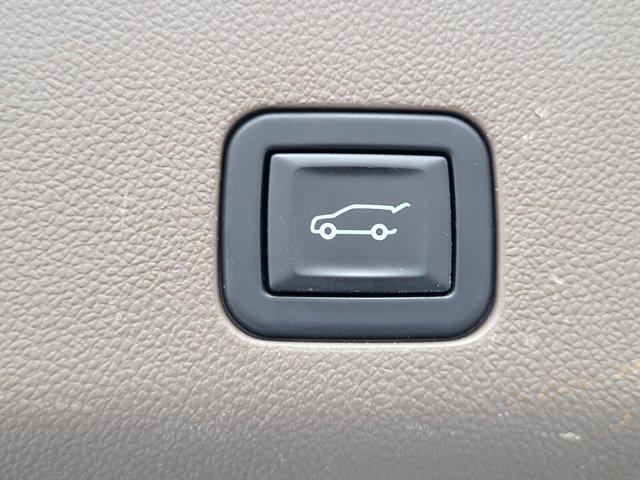 2023 GMC Yukon 4WD Denali