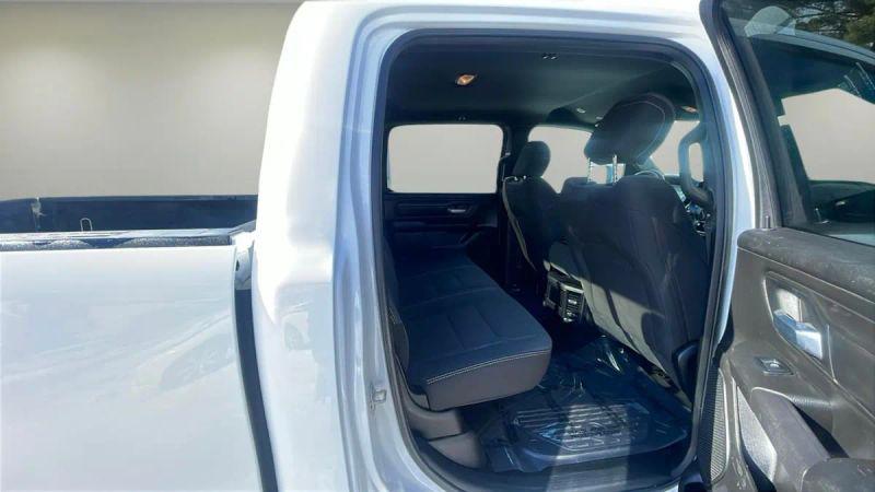 2022 Ram 1500 Tradesman Crew Cab 4x4 5'7" Box