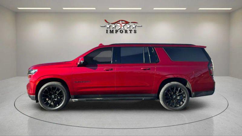 2022 Chevrolet Suburban 4WD RST