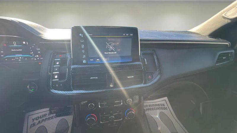 2022 Chevrolet Suburban 4WD RST