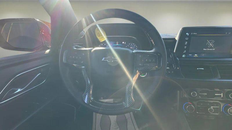 2022 Chevrolet Suburban 4WD RST