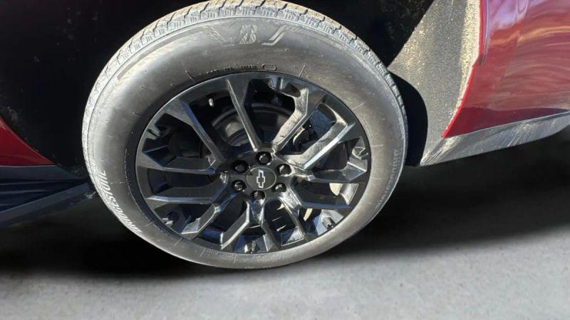2022 Chevrolet Suburban 4WD RST